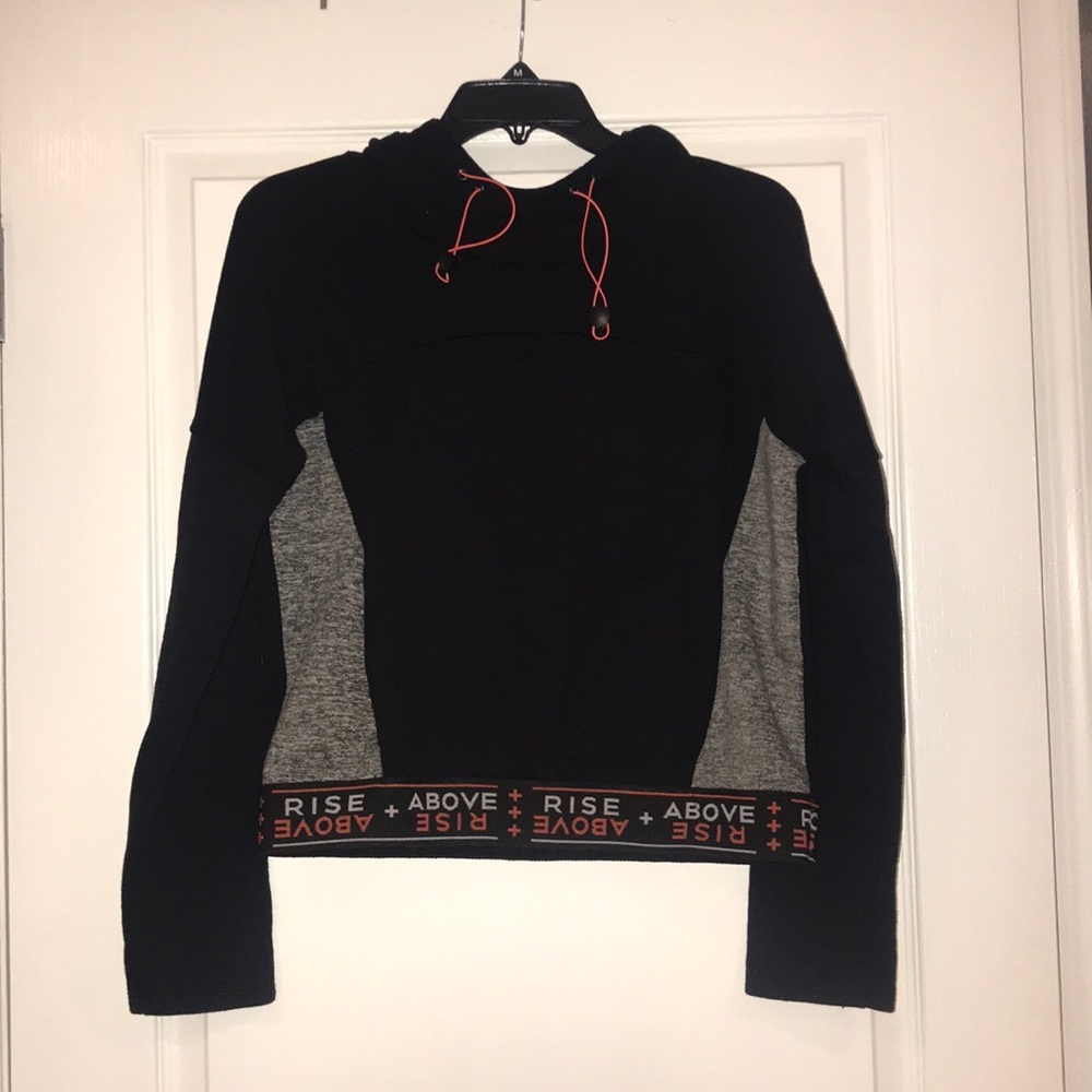 workout hoodie cropped